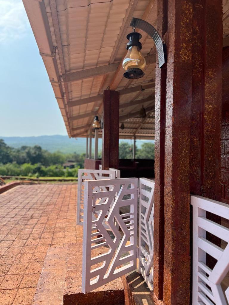 Amboli  K Hill Houseヴィラ エクステリア 写真